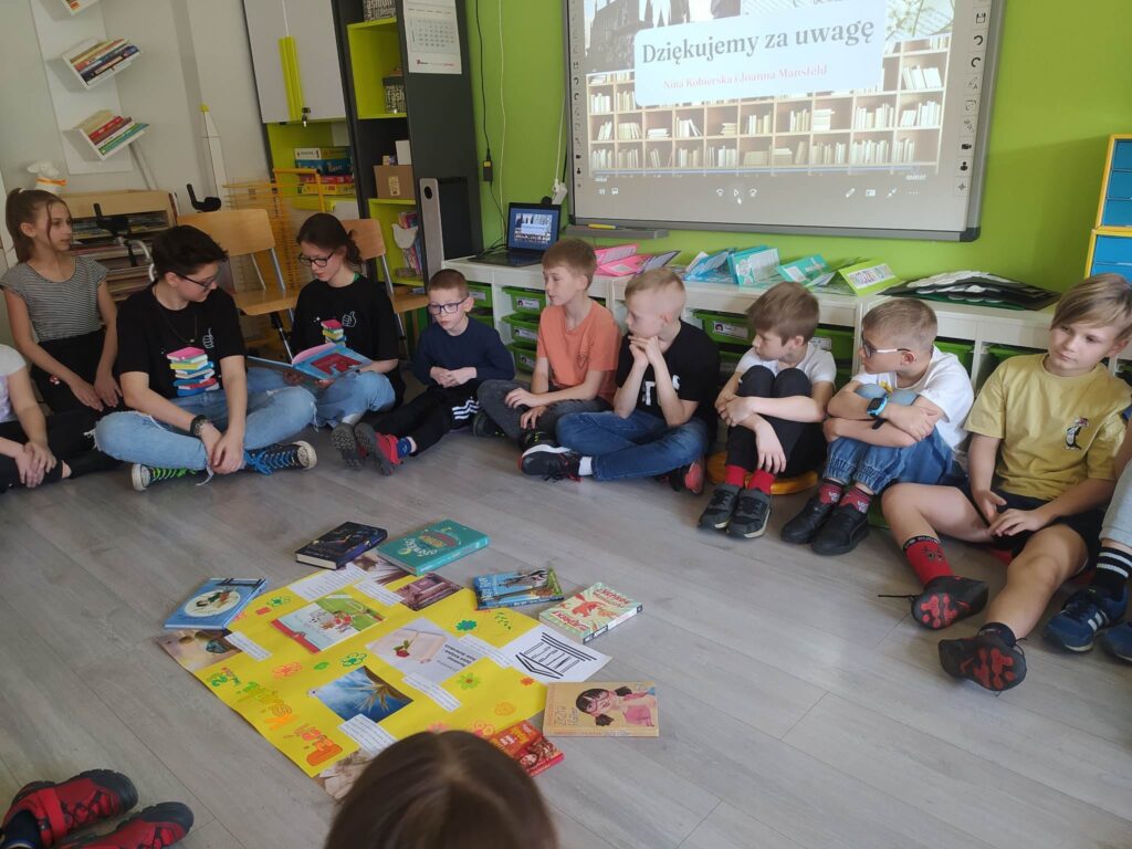 Uczniowie klasy 3 podczas lekcji